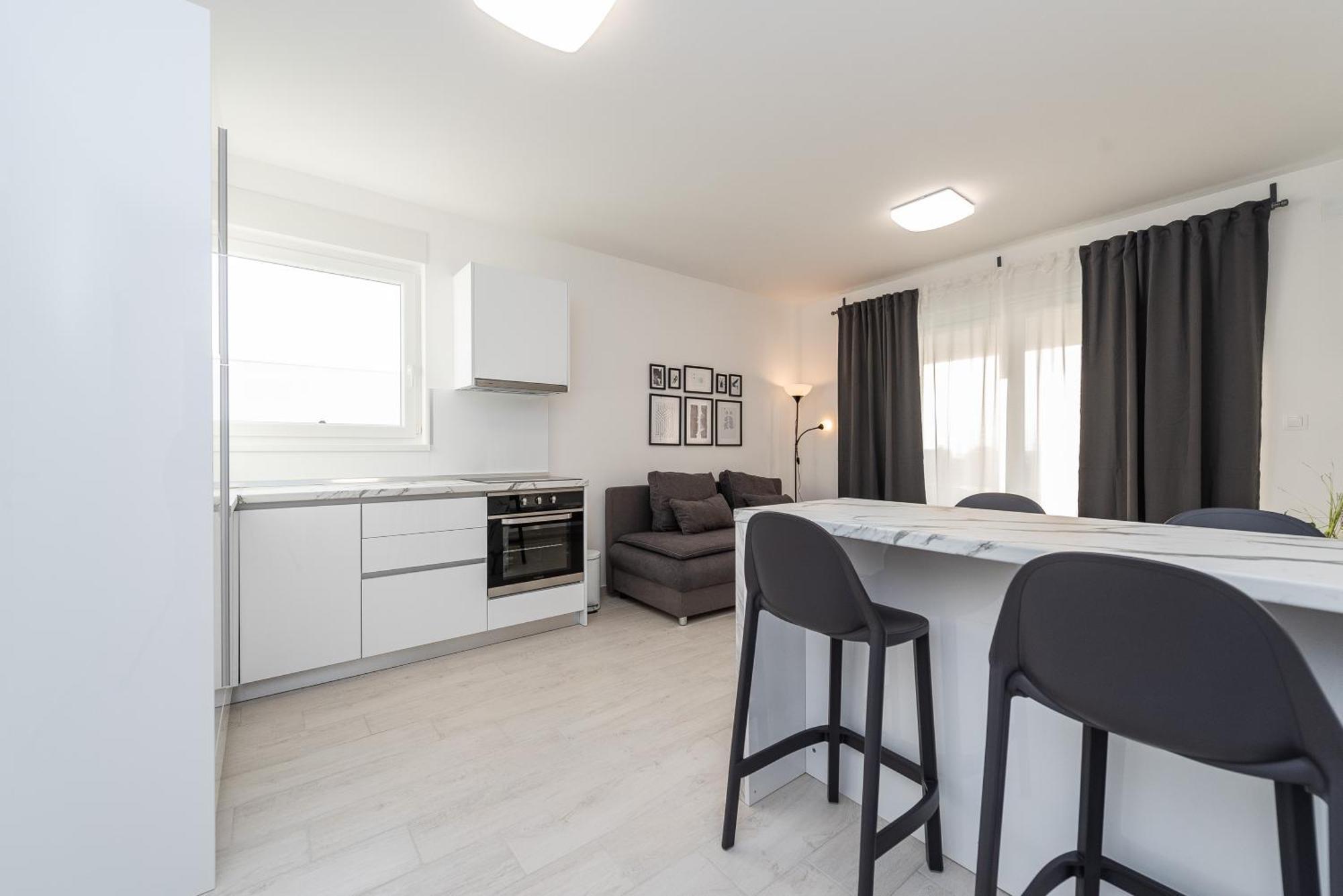 Apartments & Rooms Pool Villas Maris B ノヴァリャ 部屋 写真